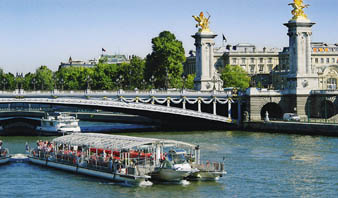 Bateaux Paris tour